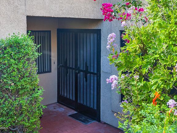 3rd image of 1159 E Camino Diestro
