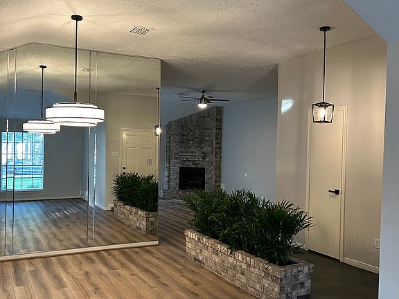 Open floor plan from living and dining into main family room.