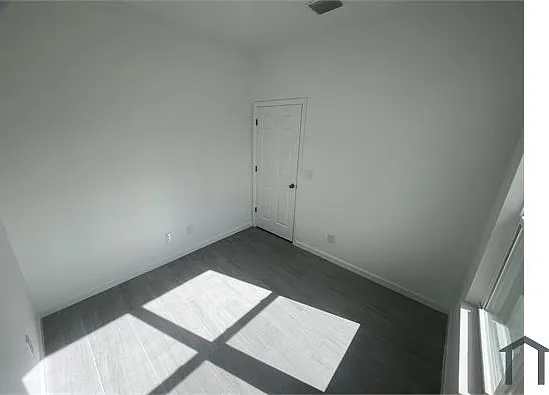 2612 31st St SW — Photo 7