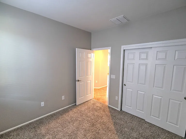 10458 S Cutting Horse Dr — Photo 20