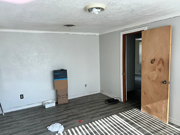 1524 N Summit Ave — Photo 9