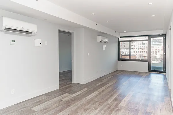 Rented by MySpaceNYC | media 8