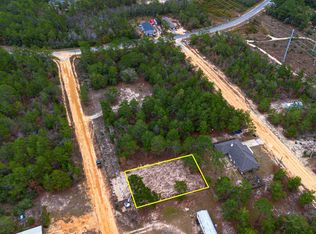 11 E Clover Ln, Defuniak Springs, FL 32433