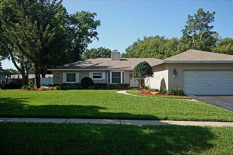 1st image of 828 Park Ct