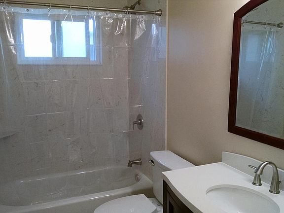 4th image of 2085 Royal Dr Unit D
