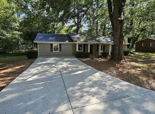 405 Shamrock Dr, Monroe, GA 30655