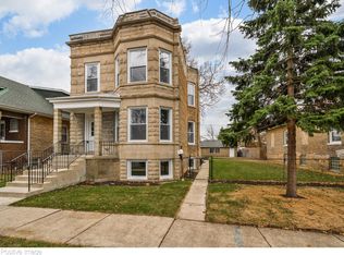 1405 Clinton Ave, Berwyn, IL 60402