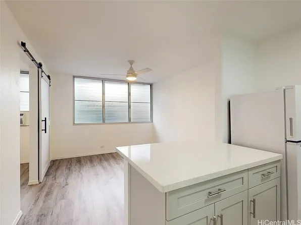 909 Kahuna Ln APT 104, Honolulu, HI 96826