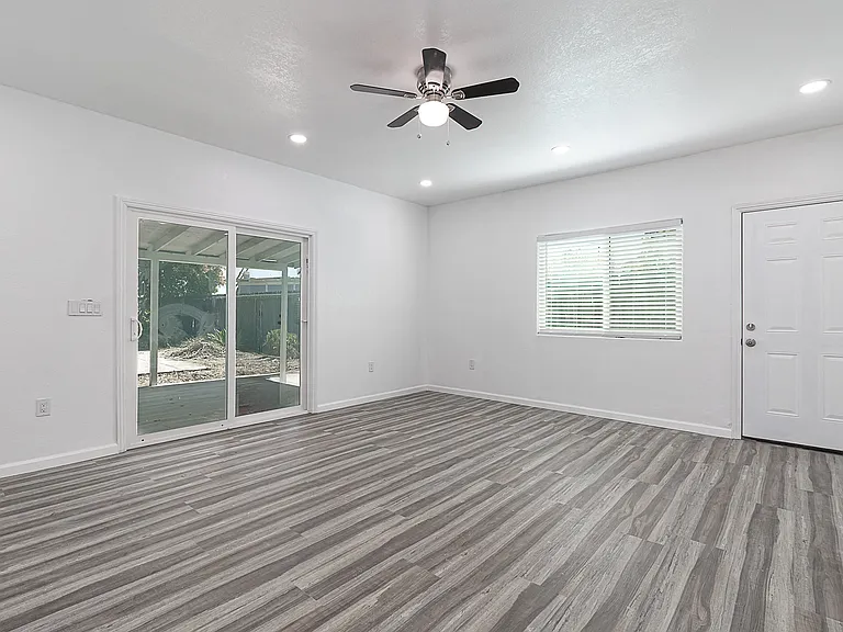 3622 Jeffrey Dr — Photo 5