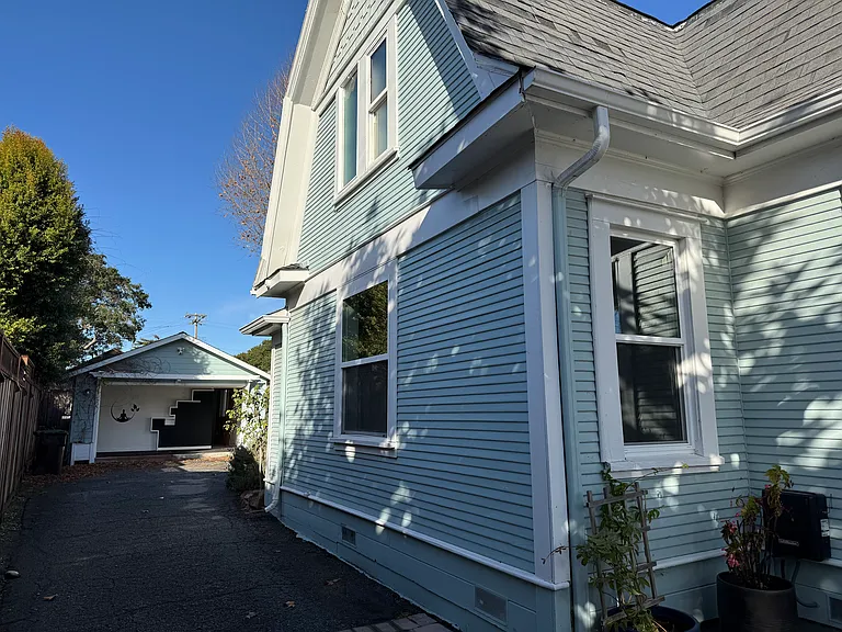 211 Stanford Ave — Photo 30