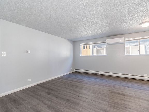 2nd image of 824 12th St #103