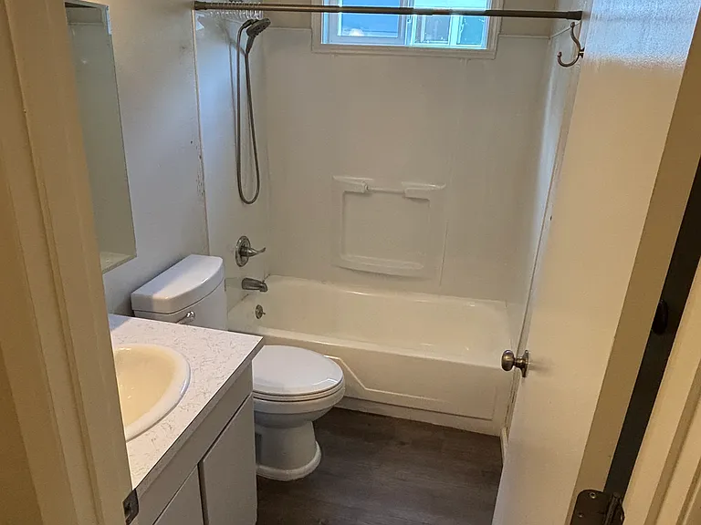 442 S Locust St #442 — Photo 2
