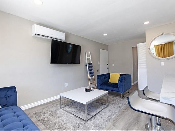 2nd image of 4346 Temecula St