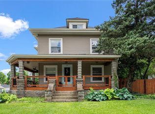 121 E Nichols St, Spring Hill, KS 66083