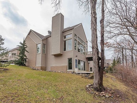 3rd image of 3858 Wabeek Lake Dr E #1