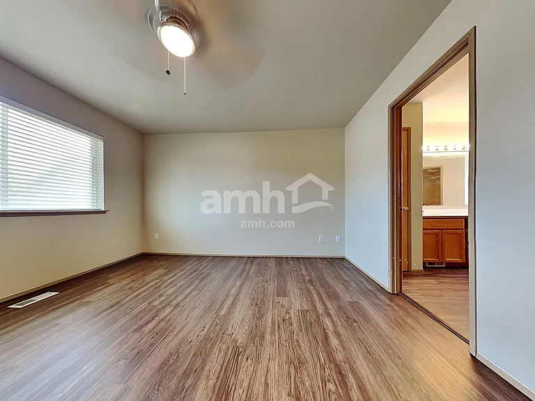 7815 205th St E — Photo 11
