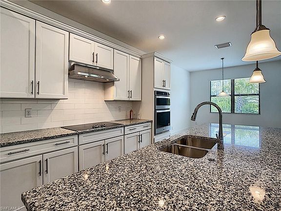 3rd image of 12968 Pembroke Dr