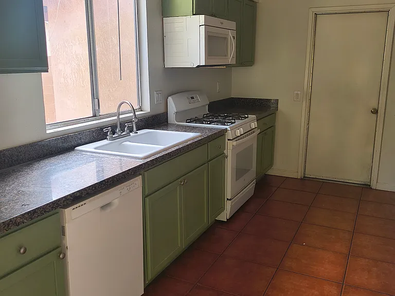 31720 Avenida Alvera — Photo 2
