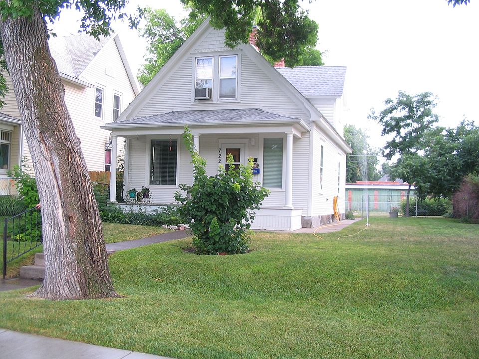 1st image of 722 4th Ave S