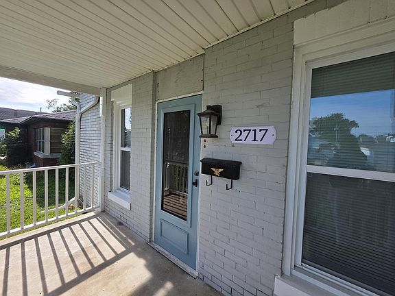 2nd image of 2717 Elm St