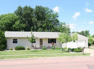 4601 S Plateau Trl, Sioux Falls, SD 57106
