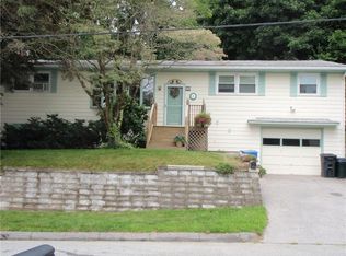 95 Cornell St, Cranston, RI 02920