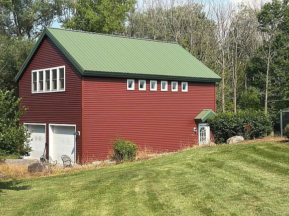 New England Style Barn 