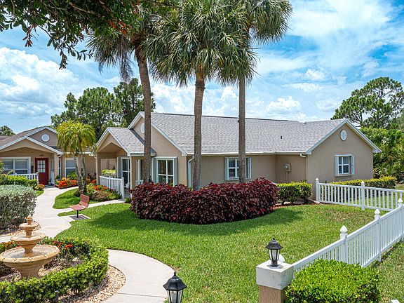 4th image of 552 NW San Remo Circle