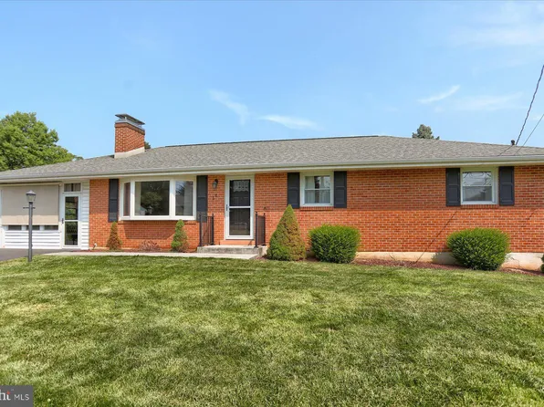 14 Poplar Dr, Mechanicsburg, PA 17050