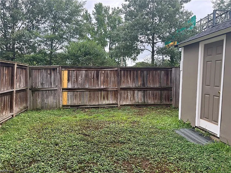 4748 Greenlaw Dr — Photo 19