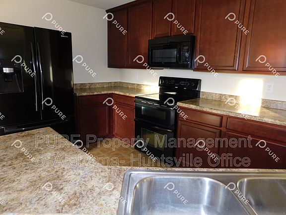 3rd image of 108 Barnard St