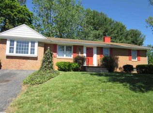 1012 Westmoreland Dr, Staunton, VA 24401