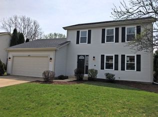 1205 Red Coach Ln, Algonquin, IL