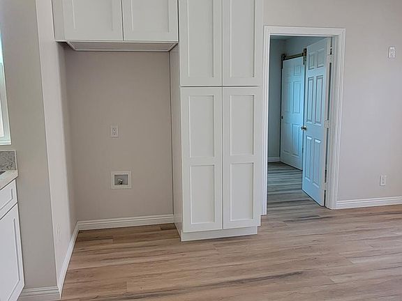 5th image of 11804 S Elmcroft Ave #1