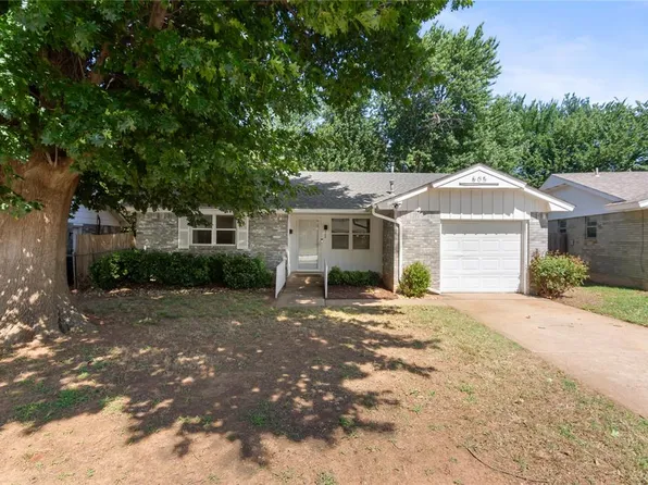 505 Meadow Lake Dr, Edmond, OK 73003