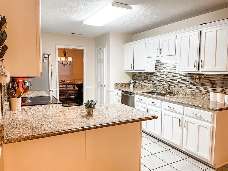 610 Grand Steeple Cv — Photo 3