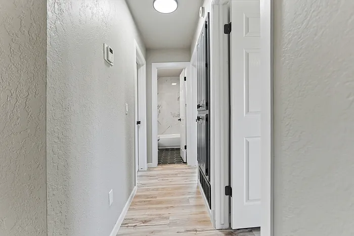 1101 S Bouziden Dr — Photo 7