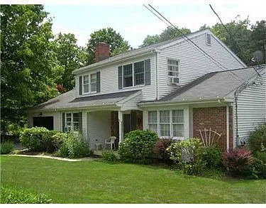 896 White Farm Rd photo 1
