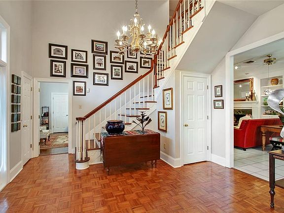 3rd image of 3600 Metairie Heights Ave