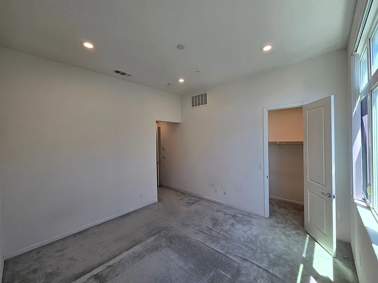 5577 Apex Dr — Photo 9