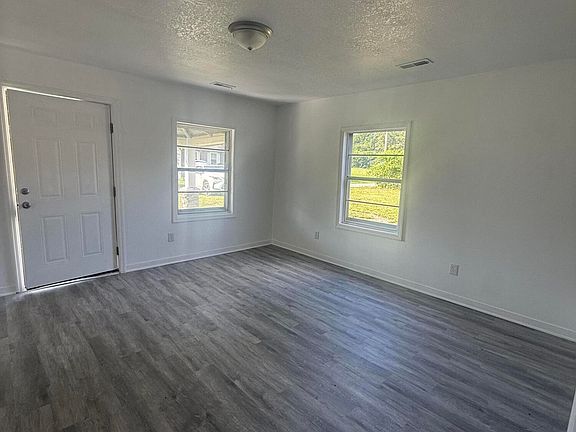 2nd image of 617 Ehrich Ave
