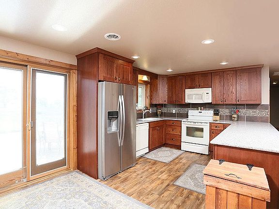 5th image of 3227 S 74th St W