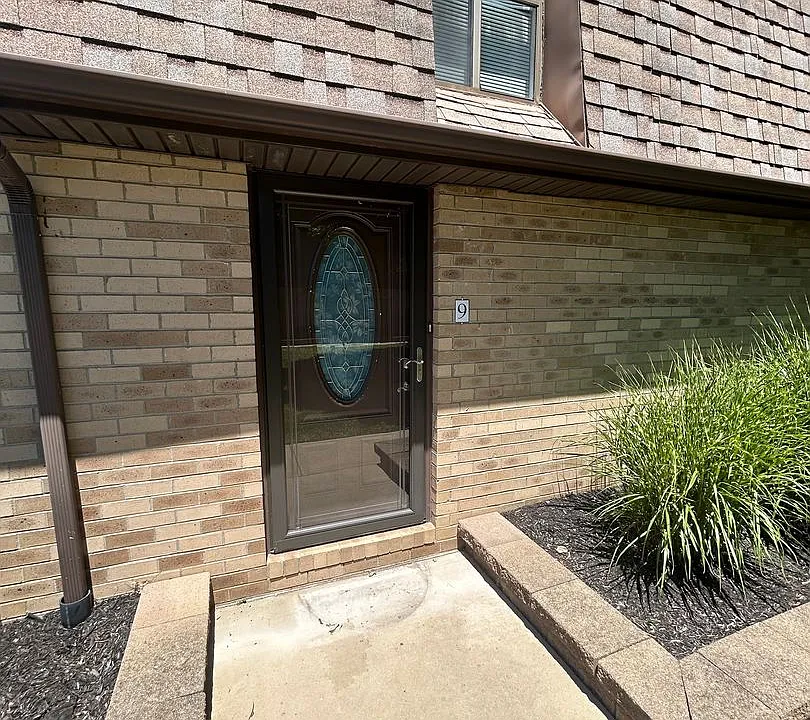 1670 Brodhead Rd #9