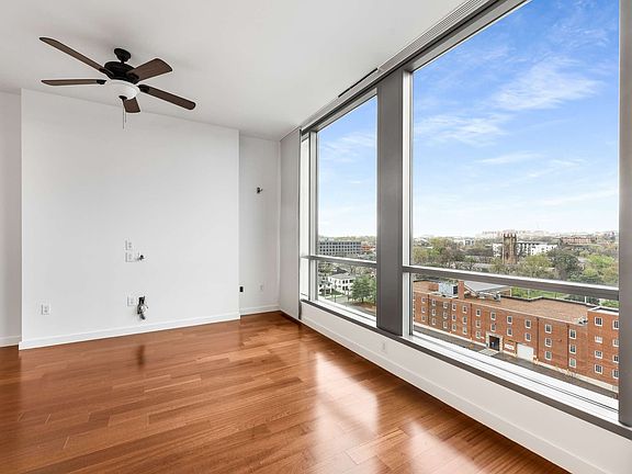 3rd image of 900 20th Ave S APT 1112