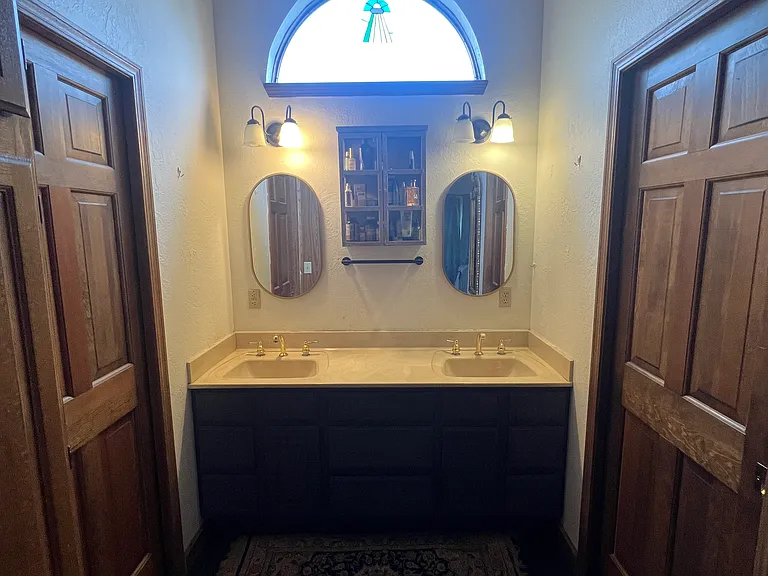 305 Mesa Dr — Photo 13