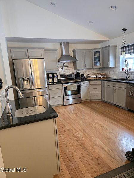 3rd image of 27 Elk Ridge Drive