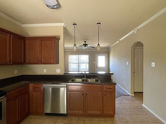 4th image of 1314 Matehuala Blvd