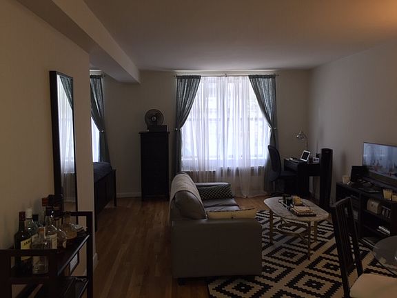 3rd image of 327 W 30th St APT 3G