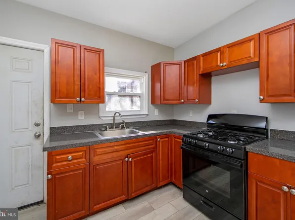 1078 Morton St, Camden, NJ 08104