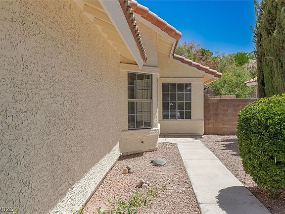 4th image of 2803 Mirage Rd